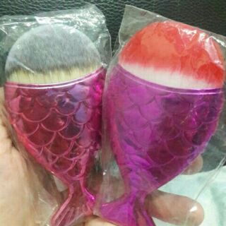 ^^ พร้อมส่ง • Mermaid Fish tail makeup brush แปรงแต่งหน้า เมอเมด รองพื้น คอนทรัว etc ขนาดพกพา Synthetic hair Foundation