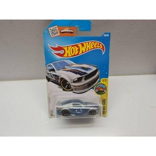 โมเดล รถเหล็ก ของแท้  รภสะสม รถจำลอง hot wheels 07 ford mustang 8/10