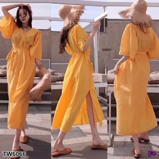 ชุดแม็กซี่เดรสยาวผ่าแฉก