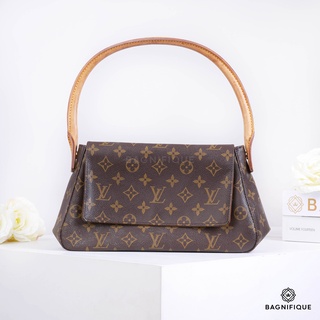 LOUIS VUITTON LOOPING MINI MONOGRAM