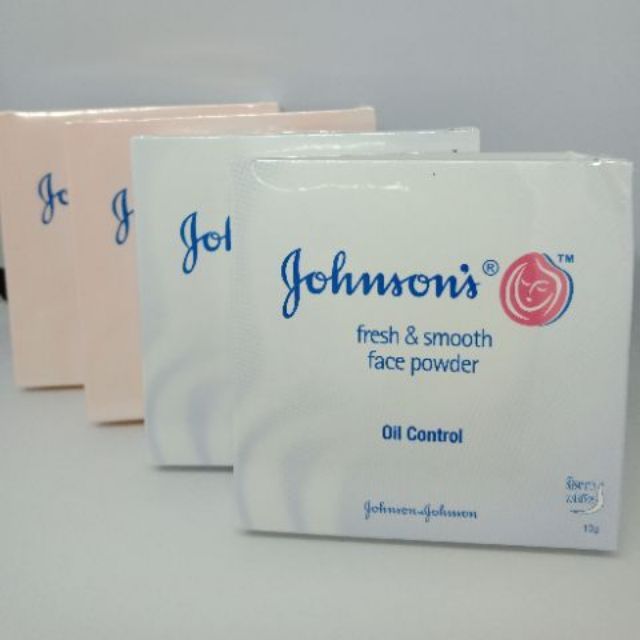 แป้งฝุ่นอัดแข็งจอห์นสัน Johnson freah &amp; smooth face powder oil control 10 g
