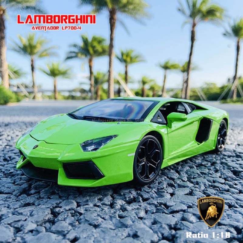 โมเดลรถ 1:18 Lamborghini Aventador LP700-4  [Bburago]