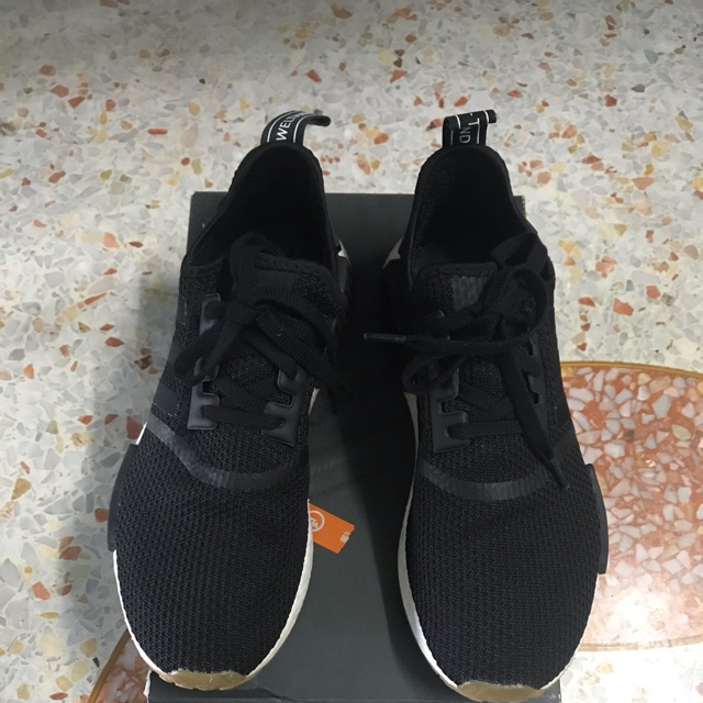 Adidas NMD R1 Gum Sole Core Black ไซด์ 41.5/7uk/26 cm.