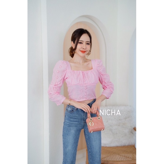 NICHA online🛒เสื้อครอปผ้า ZARA cottonเนื้อนุ่ม ลายฉลุดอกไม้ ดีไซน์น่ารักแขนยก ตกแต่งกระดุมมุกตามสีผ้า สีพาสเทลสุดฮิต - รูปที่ 4