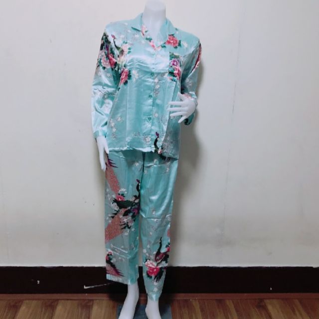 ชุดนอนผ้าซาตินลายนกยูง เสื้อแขนยาว+ขายาว