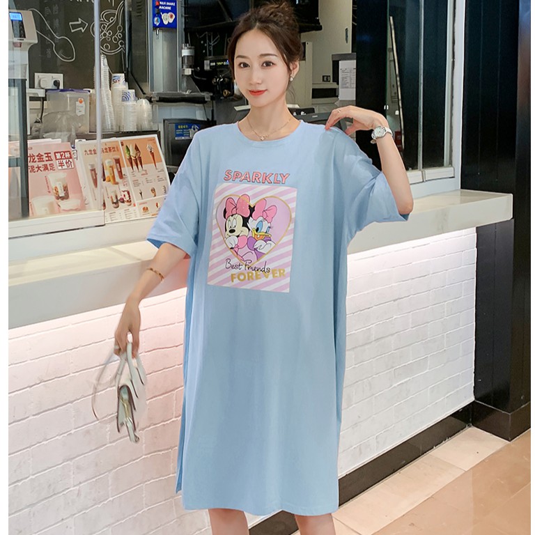 Monday 2020 ชุดเดรสคลุมท้องลายการ์ตูนสีคลุมโทน ลายสกรีนสีสวย สไตส์คุณแม่ยุคใหม่
