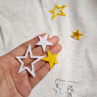 Cute star earrings