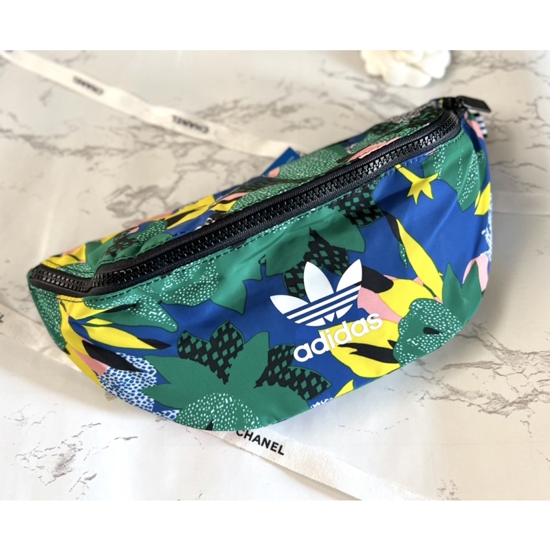 ✨ของแท้💯 Adidas Multicolor Waist Bag คาดอก
