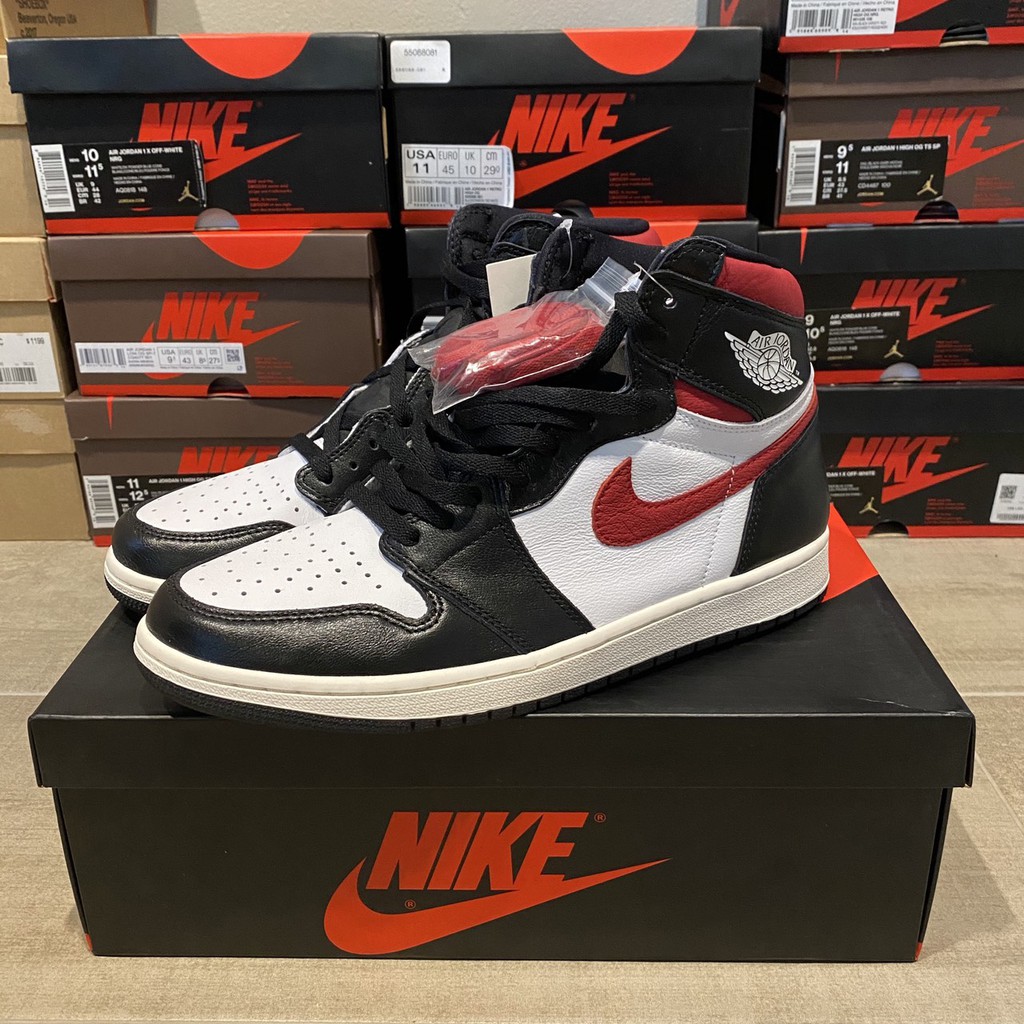 รองเท้าผ้าใบ Nike Air Jordan 1 Gym Red  Size 11 us