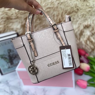 กระเป๋าถือ Guess  Mini สวยอยู่ทรง