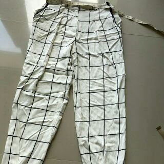 White grid pants กางเกงขายาว สีขาว