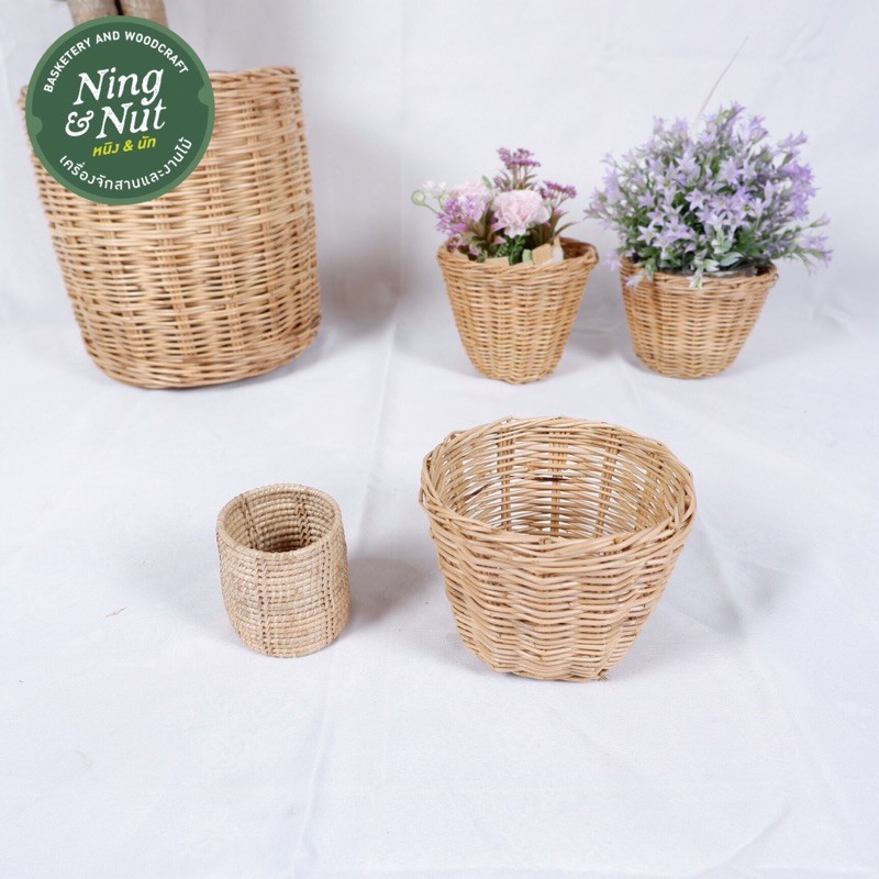 Pots & Planters 95 บาท ตะกร้าหวาย กระถางต้นไม้ขนาดเล็กมี2แบบ งานสานละเอียดสานแน่นหนาแข็งแรง Home & Living