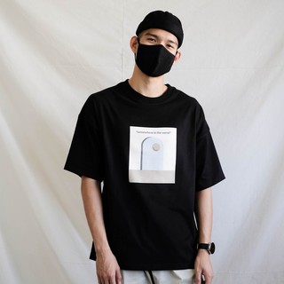 เสื้อยืดคอกลมเสื้อยืดโอเวอร์ไซส์ GURETO : Somewhere in the world (Black)S-3XL