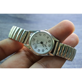 นาฬิกา Vintage แท้ มือสองญี่ปุ่น Daniele   ผู้หญิง หน้าปัดกลมขาว ระบบ Quartz Swiss Made 25.04mm