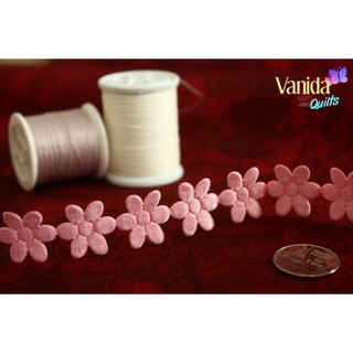 เทปตกแต่ง รูปดอกไม้ DIY Flower Tape แบบไม่มีกาว สีชมพู กว้าง 1.5 ซม. จำนวน 1 หลา (รหัส Soi-23)
