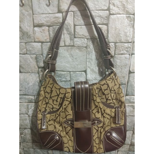 กระเป๋า Clavin Klein