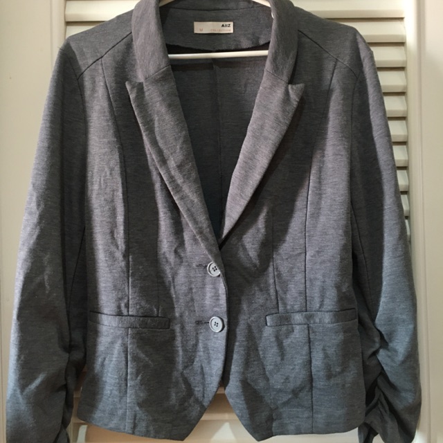 สูทมือสองสภาพสวย ไซส์ M AIIZ