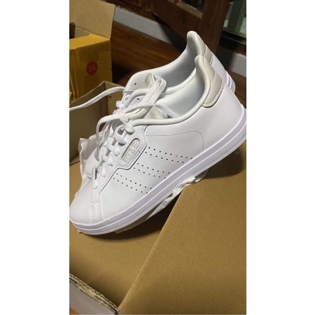 รองเท้าผ้าใบผู้หญิง Adidas