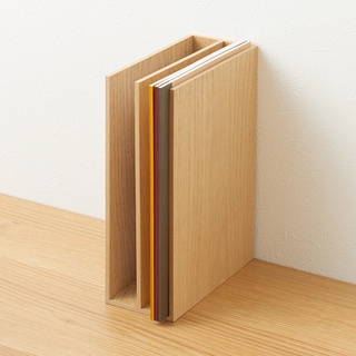 MUJI (มูจิ) ชั้นวางหนังสือ MDF ปิดผิวด้วยไม้โอ๊ค ขนาด A5 (พรีออเดอร์)