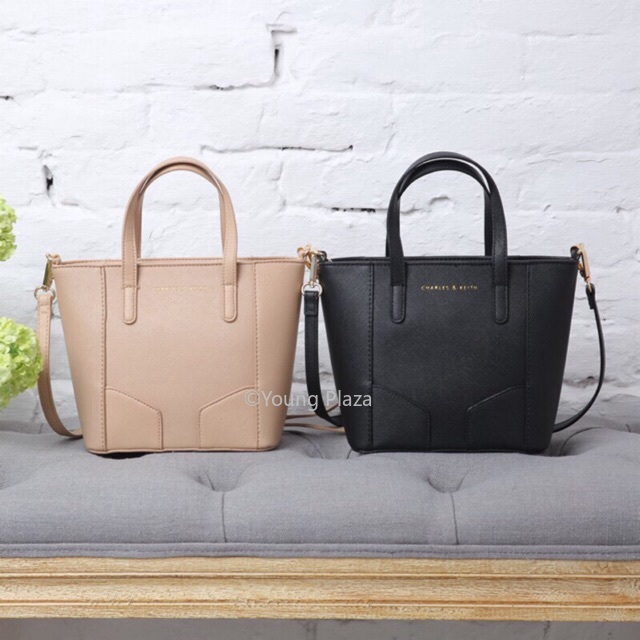 [สินค้าพร้อมส่ง]กระเป๋าสะพายสะพายชาร์ลส์แอนด์คี ธ กระเป๋าสะพายข้าง ...