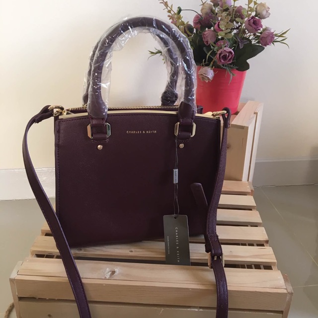 CHARLES & KEITH BASIC CITY BAG