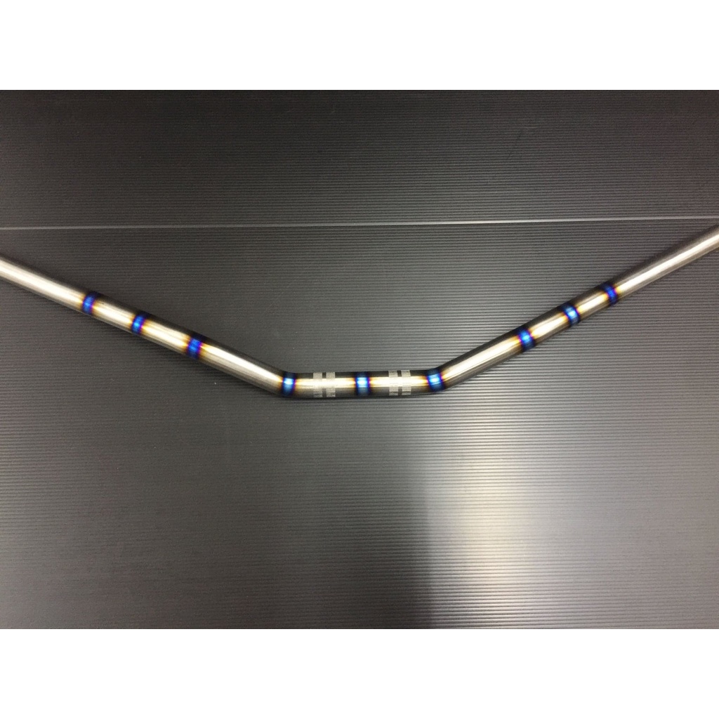 แฮนด์ทรงหมอบ สำหรับ MSX,KSR,ZOOMER-X (หนาพิเศษ) ลายปล้อง (สแตนเลสแท้) สีเงิน+ไทเทเนี่ยม อุปกรณ์แต่งร