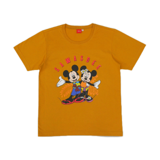 เสื้อแตงโม (SUIKA) - MICKEY GO THAILAND เสื้อยืดคอกลม พิมพ์ลาย MICKEY AND MINNIE SAWASDEE (MK.O-008)