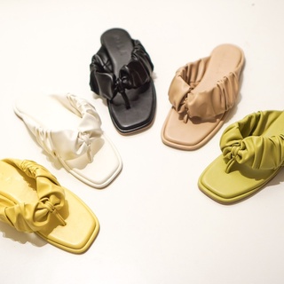 Gyoza sandals รองเท้าแตะสายนุ่ม พร้อมส่ง กดสั่งได้เลยค่ะ (Wila shoes)