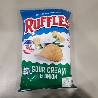 มันฝรั่งทอดกรอบรสซาวครีมและหัวหอม Ruffles Sour Cream &amp; Onion Potato Chips 184g.