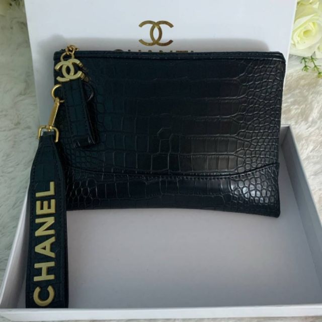 กระเป๋า คลัทช์ Chanel พรีเมี่ยมกิ๊ฟ แท้💯 สวยหรู ดูดี ถือ สีดำ ทอง ผู้หญิง ต้องมี