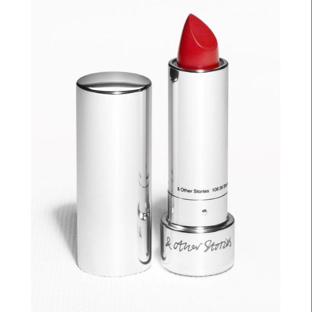 &other Stories Farandine Red lip colour