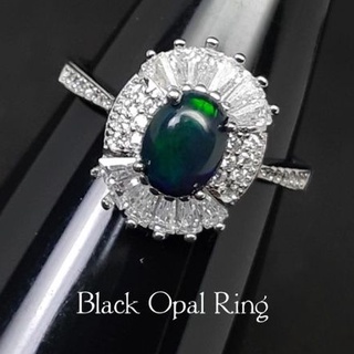 แหวน แบล๊คโอปอล Black Opal พลอยแท้ รูปไข่ขนาด 7×9 มม.เรือนเงิน 925 ชุบทองคำขาว ขนาด 51