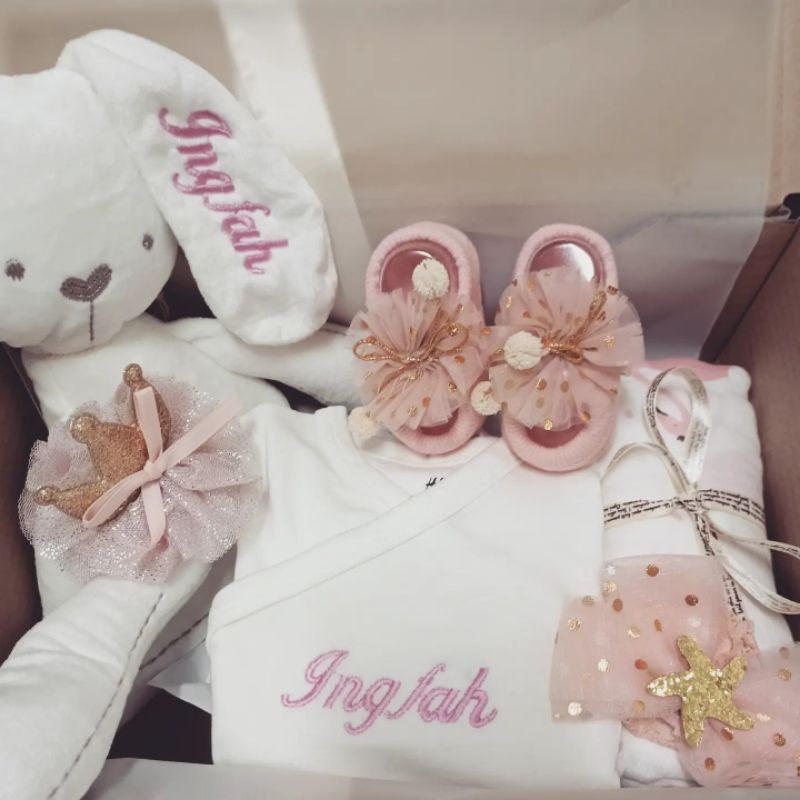 เซ็ต Baby Girl เสื้อบอดี้สูท ฟรีปักชื่อ เซ็ตเยี่ยมคลอด ของขวัญเด็กแรกเกิด