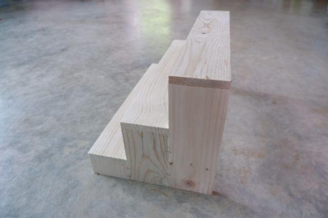 ชั้นไม้​ ขั้นบันได​ 3 ขั้น​ ทรงสูง​ ชั้นวางกระบองเพรช​ ชั้นวางของ​ กว้าง27cmxยาว45cmxสูง25cm หน้าไม้กว้างสุด9cm - รูปที่ 3