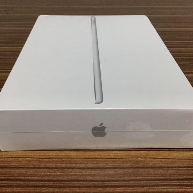 Pad 7th 32GB wifi สี silver (ประกัน apple store 1 ปี)