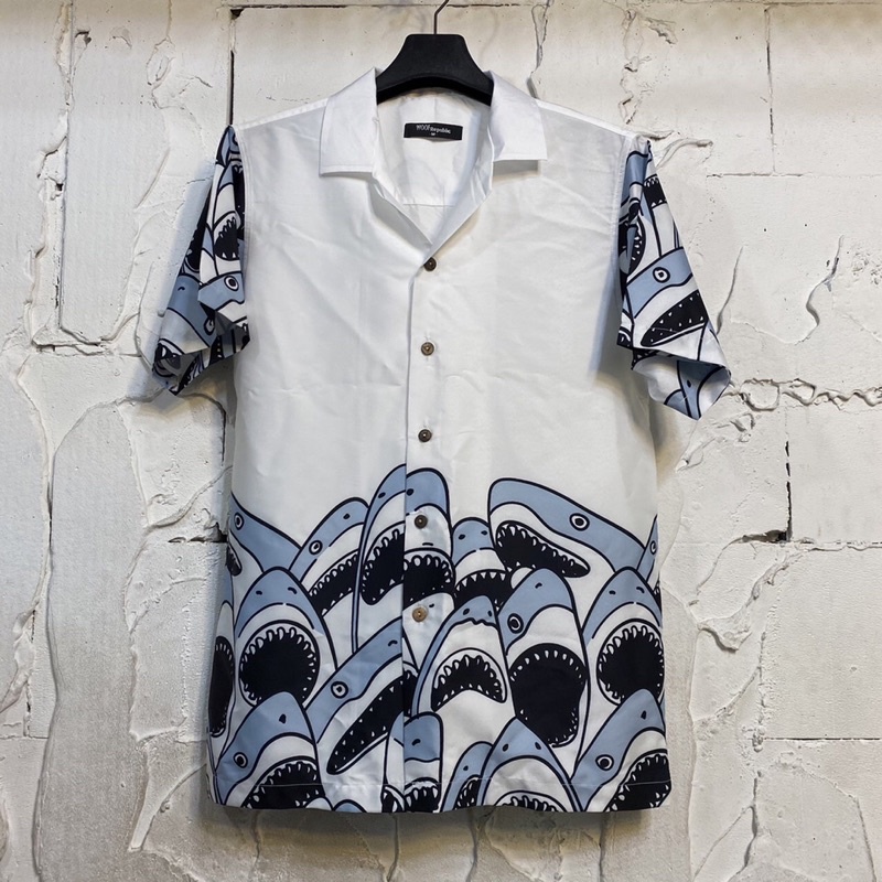 เสื้อฮาวายลายปลาฉลาม shark hawaii ไซส์ m l xl 2xl 3xl 4xlผ้าไหมซาตินอิตาลี่ % ผ้านิ่มใส่สบายไม่ร้อน ใส่ได้ทั้งชายและหญิง