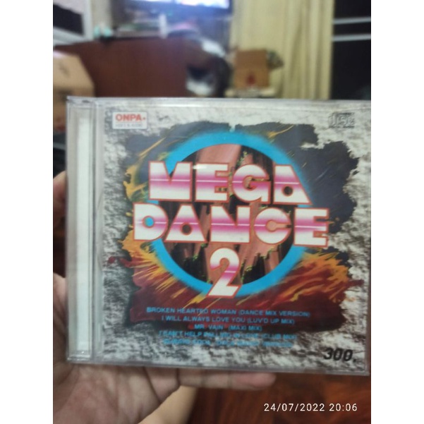 ซีดีเพลง cd music Mega dance 2 ( Broken Hearted Woman) แผ่นมือสอง สภาพดี