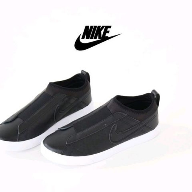 รองเท้า nike slip on ผู้หญิง