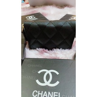 กระเป๋าสตางค์ Chanel ซิปรอบ ใบสั้น งาน hi-end ติดโลโก้ปั้ม ด้านใน 1 ช่องใส่เเบงค์ ใส่บัตร 1 ซิป ภายในมี 2 ช่อง งานสวย เน