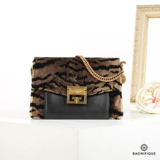 GIVENCHY GV3 SMALL TIGER FUR