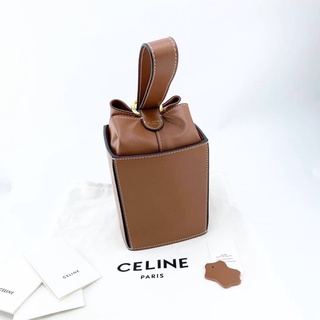 กระเป๋าถือ ซีลีน strap box Bag Size 20cm