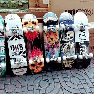 Skateboards สเก็ตบอร์ด เล่นได้ทั้งเด็กและผู้ใหญ่ มีของพร้อมส่ง(ไม่ต้องรอพรีออเดอร์)