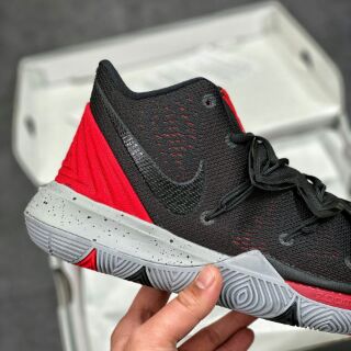 kyrie 5 zoom turbo