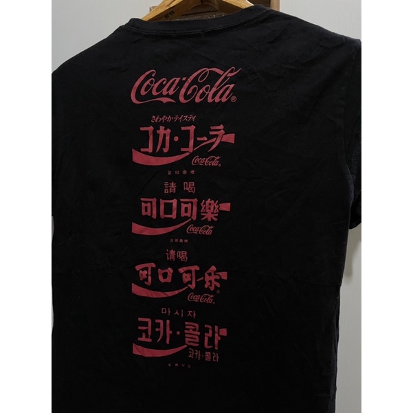 เสื้อยืดมือสอง COCACOLA COKE X GU POCKET TEE (2019) Size S มือ2