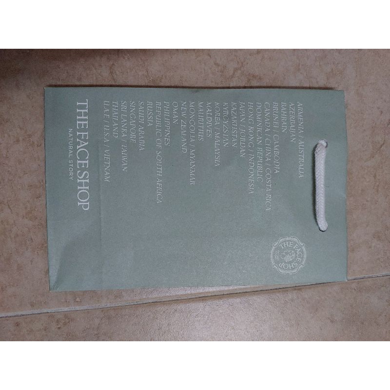 Faceshop ถุงกระดาษ**