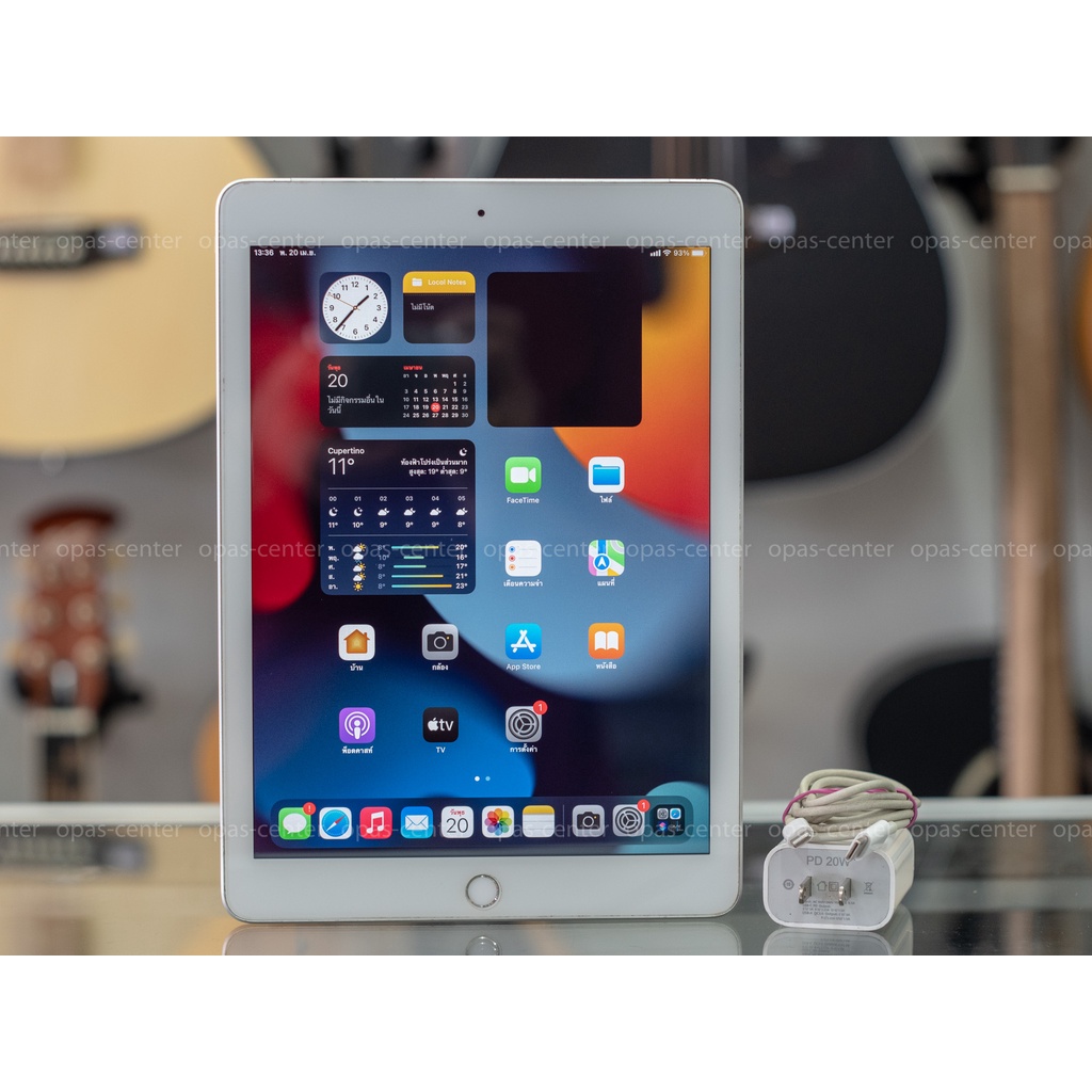 iPad Gen6 Wi-Fi+Cellular 32 GB สีขาว มีที่ชาร์ท มือสอง สภาพใหม่ ใช้ได้ปกติทุกอย่าง