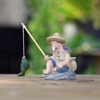 พร้อมส่งในไทย - ตุ๊กตาแต่งสวน โมเดลคุณตาตกปลา ขนาด 6.5cm