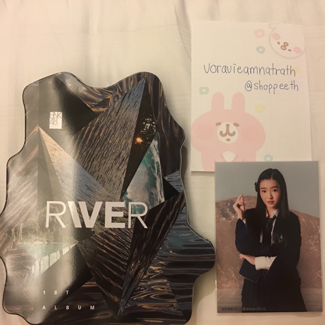 BNK48 1st Album -RIVER- พร้อมรูปเจนนิษฐ์ (Jennis BNK48)