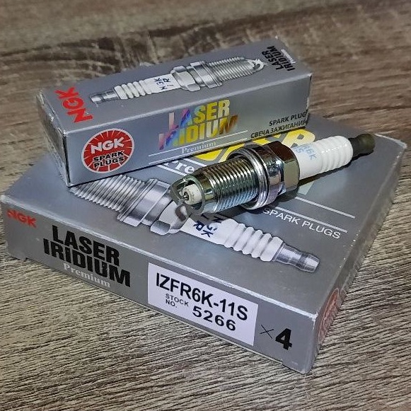 NGK หัวเทียน LASER IRIDIUM IZFR6K-11S (5266) 4 หัว Made in Japan