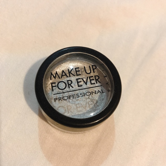 Make Up Forever• flash color pot Silver